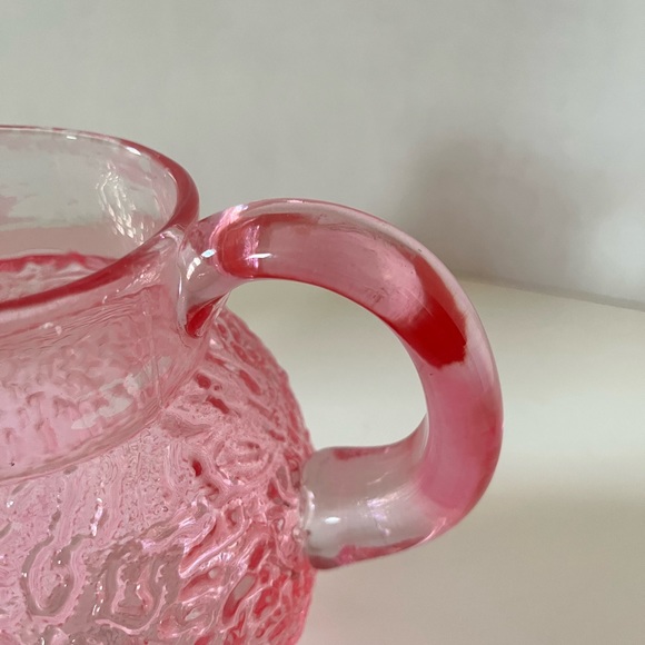 Pink Textured Glass Teleflora Pitcher Flower Vase Vintage 1980’s - Picture 6 of 10